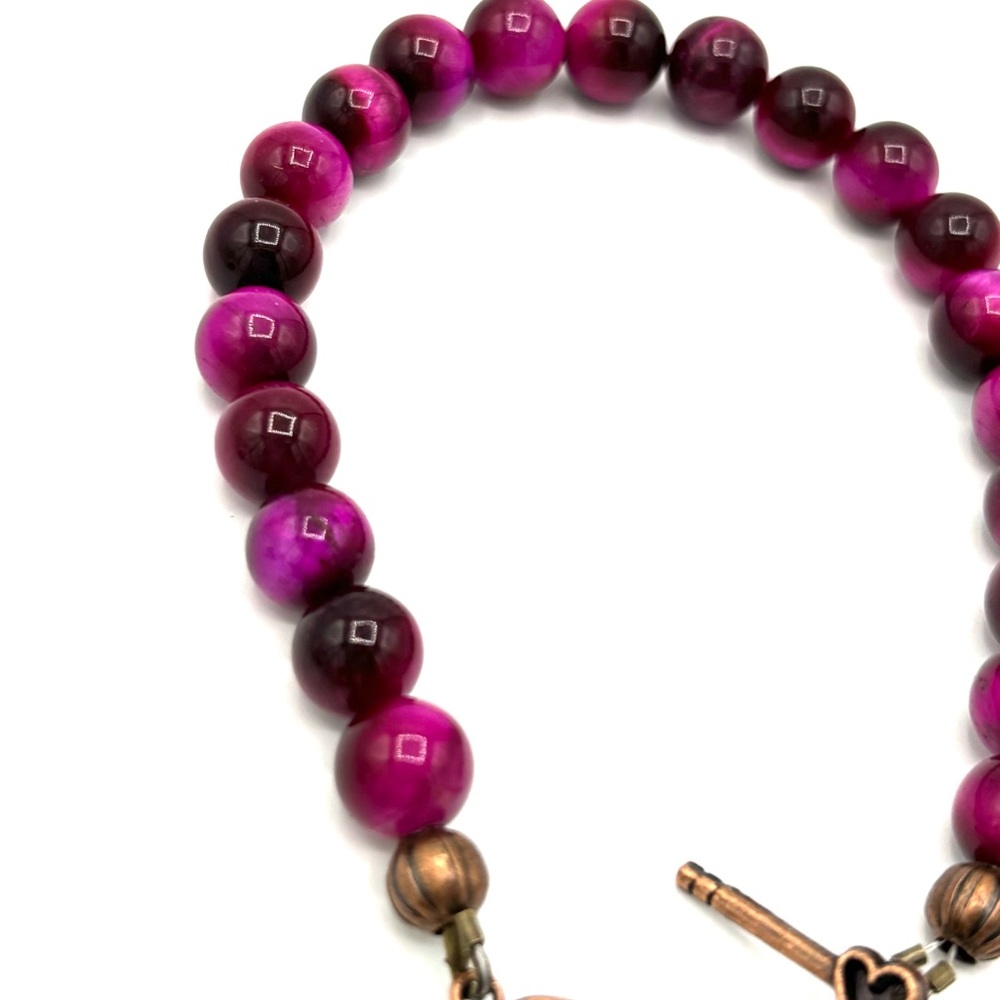 Hand Crafted Magenta Tiger Eye Bracelet with Heart Toggle - Picture 6 of 7